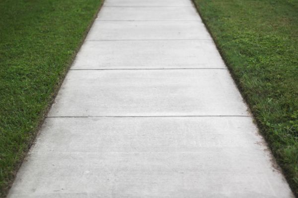 Cost of Concrete Walkway Replacement in Petaluma