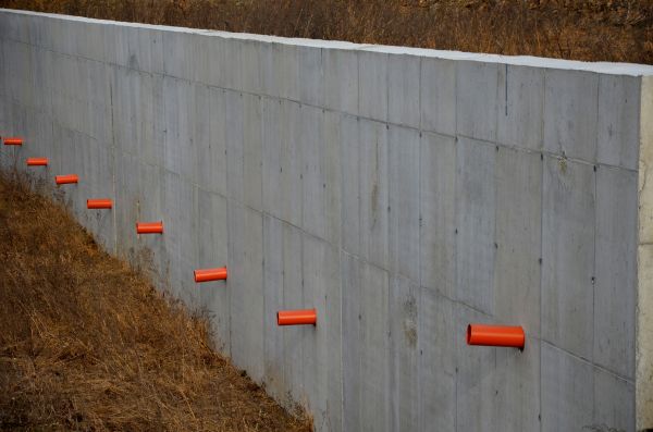 Cost of Concrete Wall Installation in Petaluma