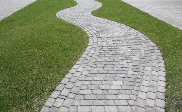 Cost of Walkway Paving in Petaluma